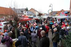 Ein gelungener 24. Klädener Adventsmarkt mit vielen schönen Momenten und mit vielen Gästen aus nah und fern, die sich auf die schönste Zeit des Jahres auf dem Klädener Adventsmarkt einstimmten.