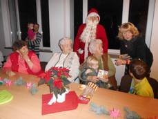 Verein Kinderwünsche-Kinderträume Kläden lud zur Weihnachtsfeier in das Haus Wohnen für Generationen ein