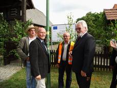 Minister für Landesentwicklung und Verkehr des Landes Sachsen-Anhalt, Thomas Webel, lud zur feierlichen Verkehrsfreigabe mit dem obligatorischen Scherenschnitt der L13, Ortsdurchfahrt Meßdorf am 27. Juni 2016 ein Minister für Landesentwicklung und Verkehr des Landes Sachsen-Anhalt, Thomas Webel, lud zur feierlichen Verkehrsfreigabe mit dem obligatorischen Scherenschnitt der L13, Ortsdurchfahrt Meßdorf am 27. Juni 2016 ein