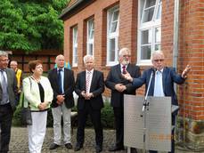 Minister für Landesentwicklung und Verkehr des Landes Sachsen-Anhalt, Thomas Webel, lud zur feierlichen Verkehrsfreigabe mit dem obligatorischen Scherenschnitt der L13, Ortsdurchfahrt Meßdorf am 27. Juni 2016 ein Minister für Landesentwicklung und Verkehr des Landes Sachsen-Anhalt, Thomas Webel, lud zur feierlichen Verkehrsfreigabe mit dem obligatorischen Scherenschnitt der L13, Ortsdurchfahrt Meßdorf am 27. Juni 2016 ein