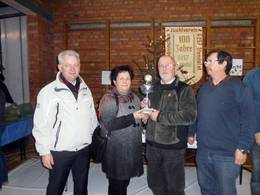 Rassekaninchen und Rassegeflügel