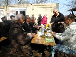 Tolle Saisoneröffnung am Naturlehrweg  bei wunderschönem Wetter, großartiger Beteiligung und dem grünen Tisch auf dem Weg durch die Altmark, mit Programm der Kita Villa Kunterbunt Hohenwulsch, den Jagdhornbläsern Stendal-Staffelde und der Ausstellung 20 Jahre Natur- und Heimatverein Bismark-Kläden