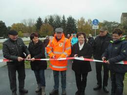 Radweg an der L15 zwischen Kläden und Steinfeld mit vielen Bürgern und Glühwein freigegeben Radweg an der L15 zwischen Kläden und Steinfeld mit vielen Bürgern und Glühwein freigegeben