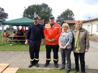 Der 4.Stadtfeuerwehrausscheid der Einheitsgemeinde Bismark fand in diesem Jahr in der Ortschaft Berkau statt. Der 4.Stadtfeuerwehrausscheid der Einheitsgemeinde Bismark fand in diesem Jahr in der Ortschaft Berkau statt.