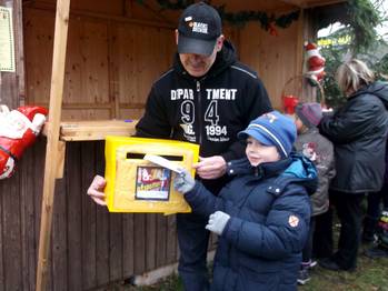 Das Weihnachtspostamt war zum 22. Klädener Adventsmarkt wieder geöffnet