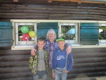 Sascha und Juri blieben bei ihren Gasteltern Renate und Uwe Zeitz in Kläden