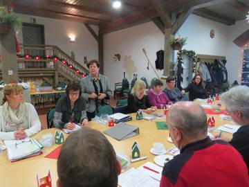 Ortsbürgermeisterberatung in vorweihnachtlicher Atmosphäre Ortsbürgermeisterberatung in vorweihnachtlicher Atmosphäre