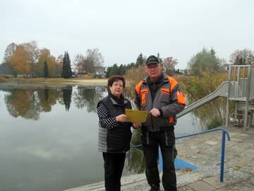 Bürgermeisterin Verena Schlüsselburg hat die dritte Förderung für den Kolk in der Ortschaft Bismark initiiert und auf dem Weg gebracht Bürgermeisterin Verena Schlüsselburg hat die dritte Förderung für den Kolk in der Ortschaft Bismark initiiert und auf dem Weg gebracht