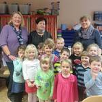 Durch Holzwerkstatt kleine ausgebildete Tischler und dreimal Dankeschön