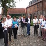 Im Jahr 2010 empfing Einheitsgemeindebürgermeisterin Verena Schlüsselburg die Landwirtschaftsexperten aus Russland vor dem Schloss und im "Alten Schafstall" Kläden, bevor es u.a. auch zum Findlingspark nach Darnewitz und zur Agrarproduktion GEMIZU eG