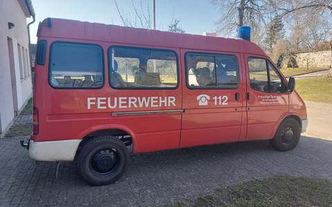 verkaufsausschreibung feuerwehrfahrzeug mtw