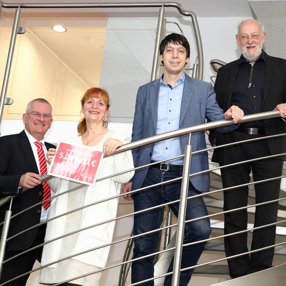 von links: Vorstandsvorsitzender der Kreissparkasse Stendal Jörg Achereiner, Bürgermeisterin der EHG Stadt Bismark Annegret Schwarz, Landrat Patrick Puhlmann und Norbert Lazay (Vorsitzender Altmärkischer Heimatbund). © Stefan Rühling, Landkreis Stendal kreissparkasse stendal unterstützt das altmärkische heimatfest