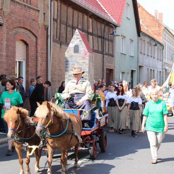 Impressionen vom Sonntag: Festumzug und Staffelstabübergabe IMG 0670