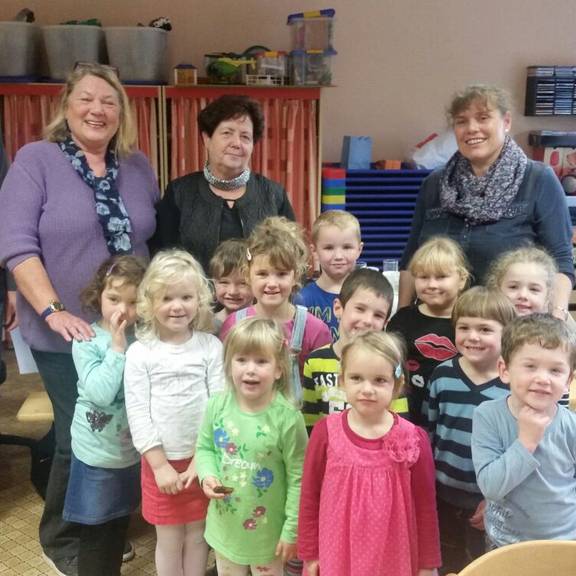 Durch Holzwerkstatt kleine ausgebildete Tischler und dreimal Dankeschön