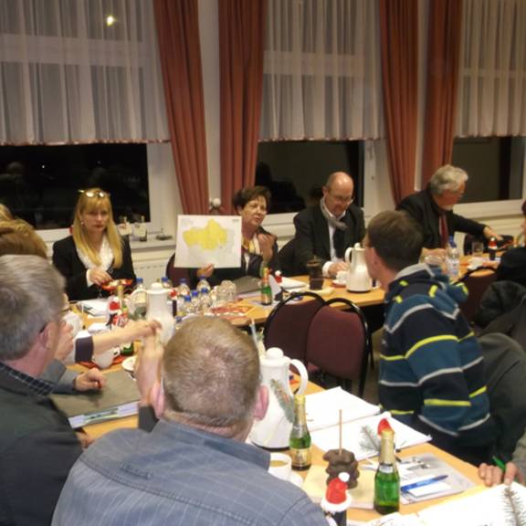 von rechts nach links: Herr Lenz; Herr Cosmar; Frau Schlüsselburg, Frau Schwarz